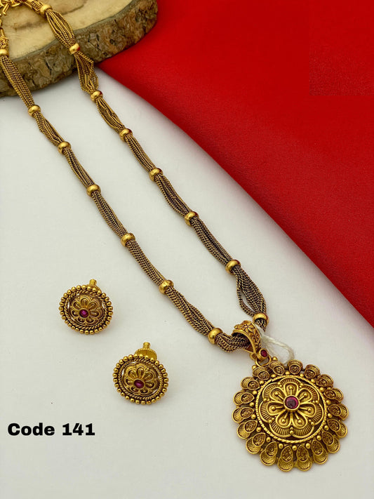 1413 Fine Finish Antique Pendent Set