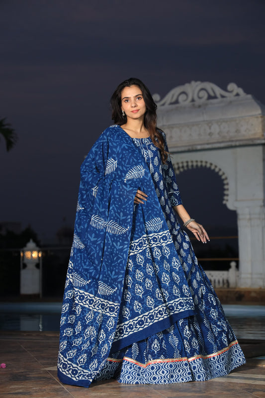 803 Long Kurta with Dupatta Lengha-3 PC Set