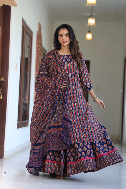 810 Long Kurta with Dupatta Lengha-3 PC Set