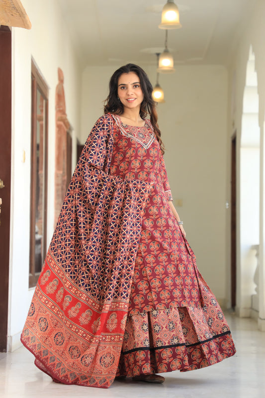 814 Long Kurta with Dupatta Lengha-3 PC Set