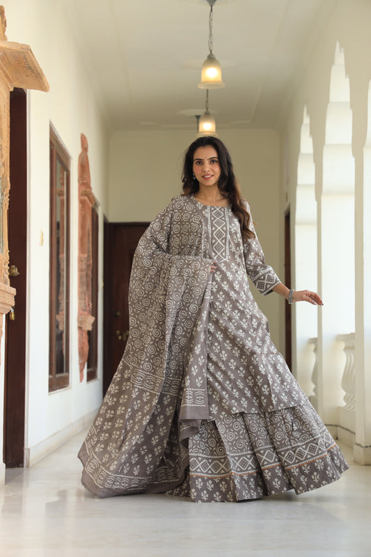 815 Long Kurta with Dupatta Lengha-3 PC Set