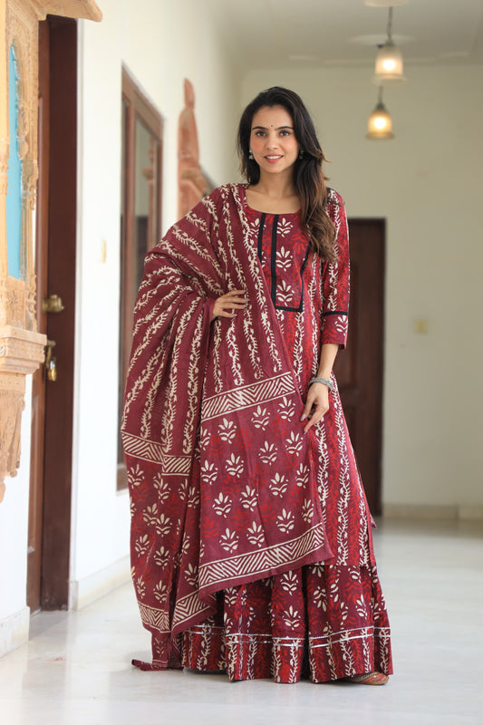 816 Long Kurta with Dupatta Lengha-3 PC Set