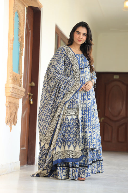 818 Long Kurta with Dupatta Lengha-3 PC Set