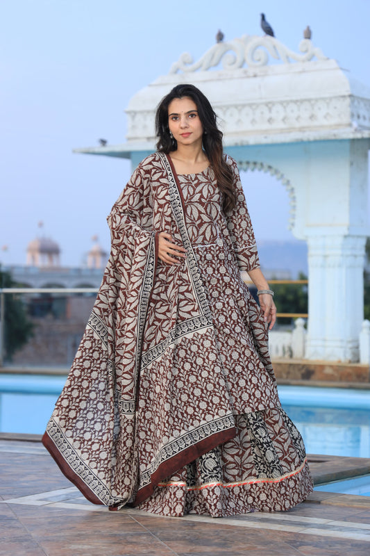 830 Long Kurta with Dupatta Lengha-3 PC Set