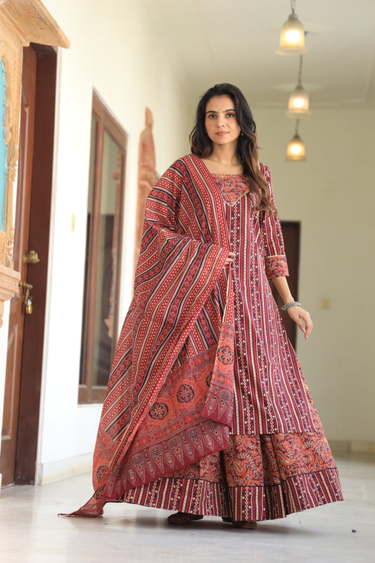 833 Long Kurta with Dupatta Lengha-3 PC Set