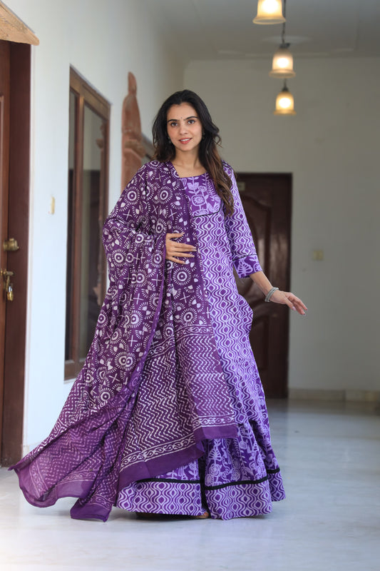 834 Long Kurta with Dupatta Lengha-3 PC Set