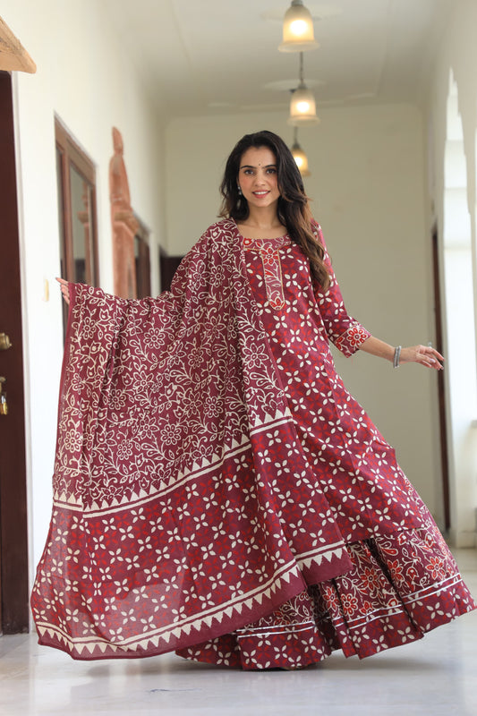 835 Long Kurta with Dupatta Lengha-3 PC Set