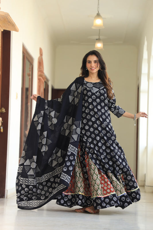 836 Long Kurta with Dupatta Lengha-3 PC Set