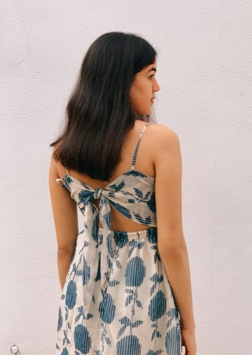 Back Tie-Up Dress –